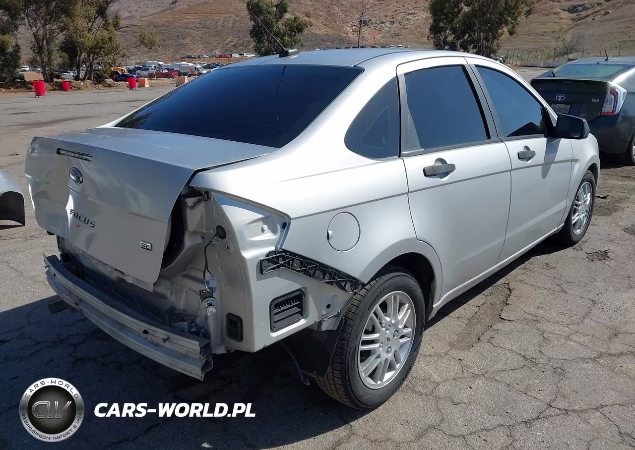 2011 Ford Focus Se VIN:1FAHP3FN0BW197776 - 4