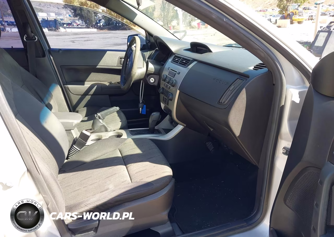 2011 Ford Focus Se VIN:1FAHP3FN0BW197776 - 5