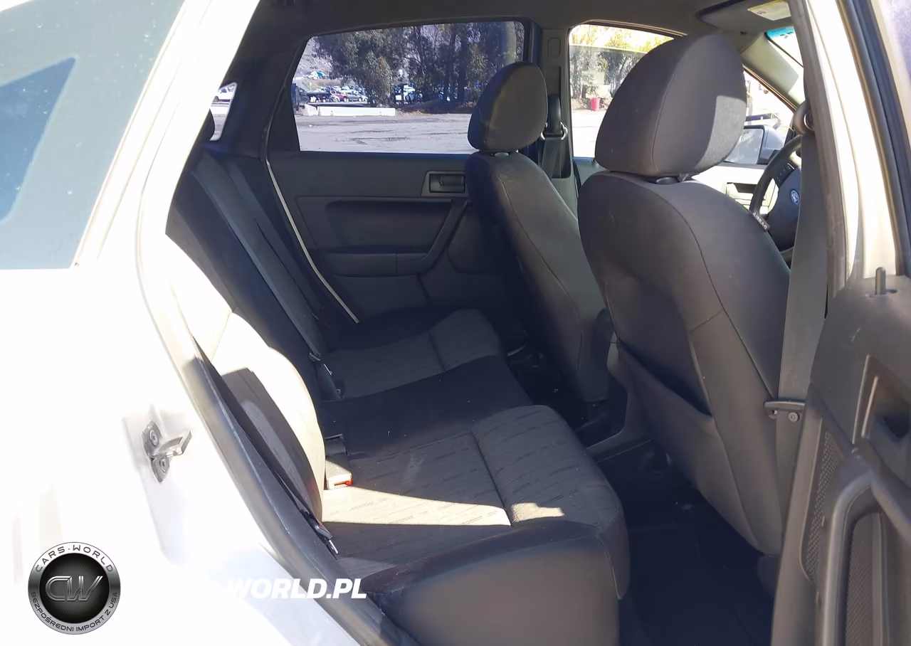 2011 Ford Focus Se VIN:1FAHP3FN0BW197776 - 8