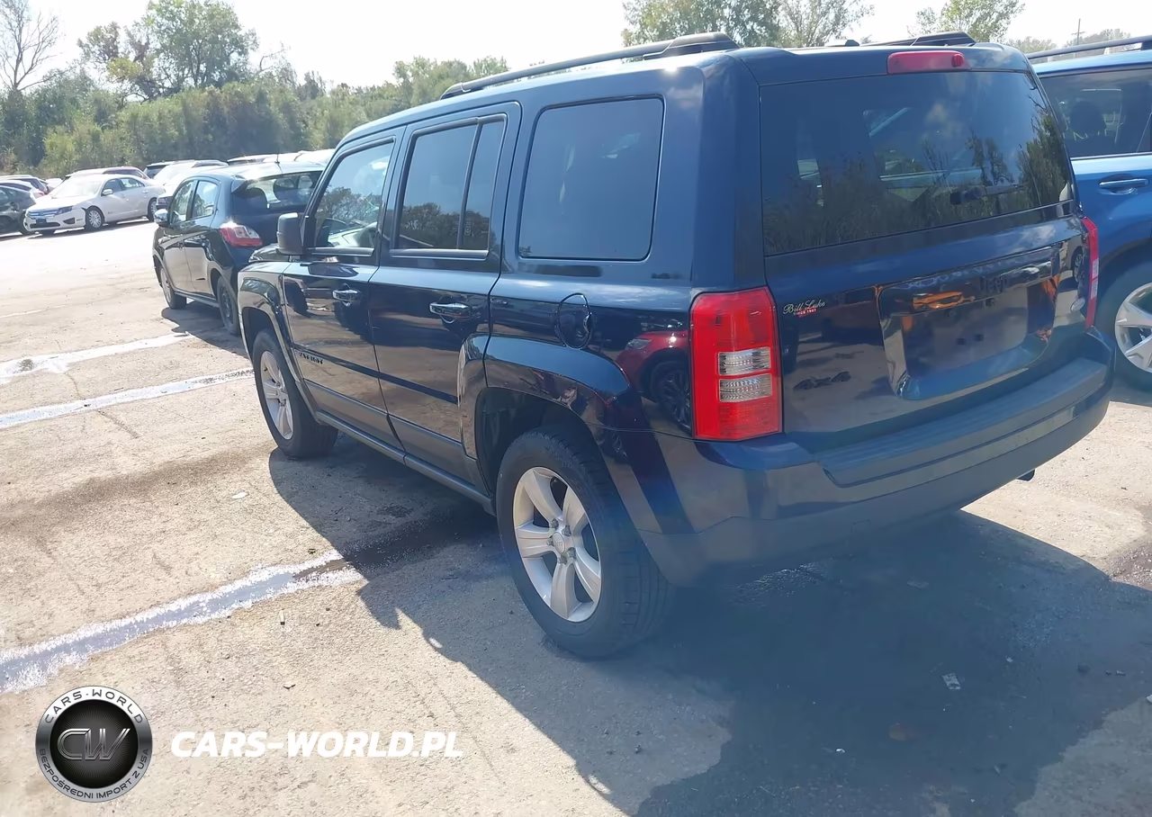 2017 Jeep Patriot Latitude 4X4 VIN:1C4NJRFBXHD128671 - 3