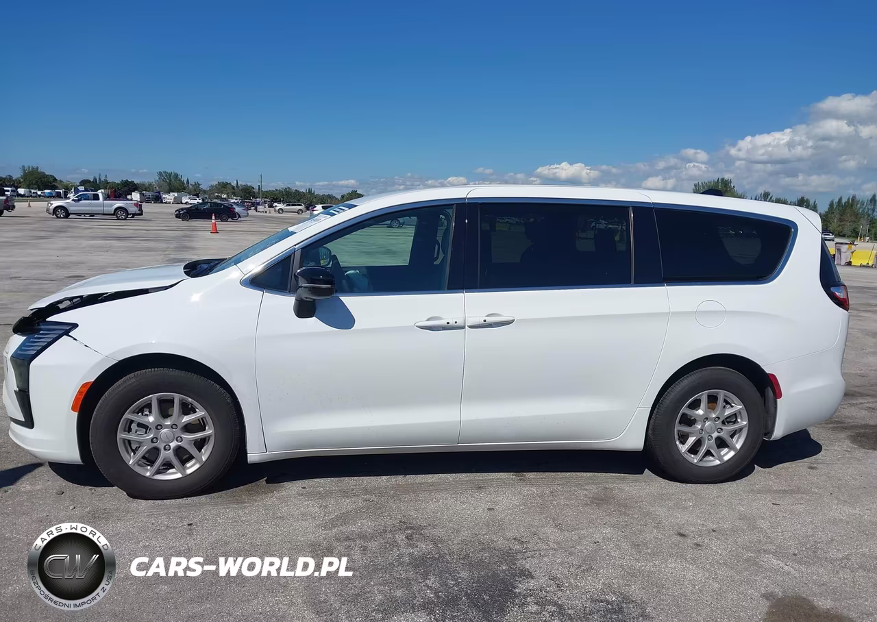 2027 Chrysler Pacifica VIN:2C4RC1BG1VR563201 - 13