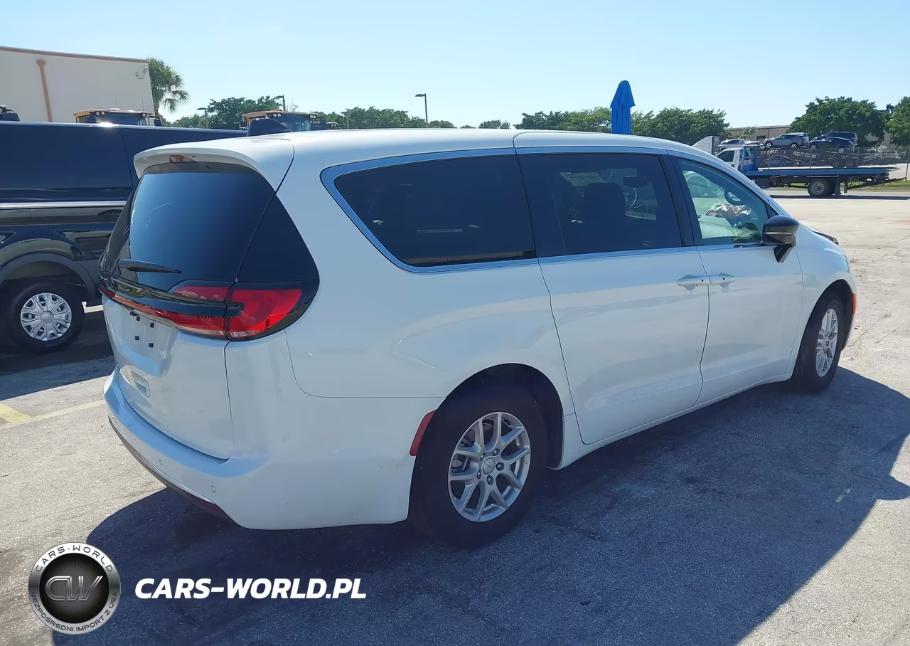 2027 Chrysler Pacifica VIN:2C4RC1BG1VR563201 - 4