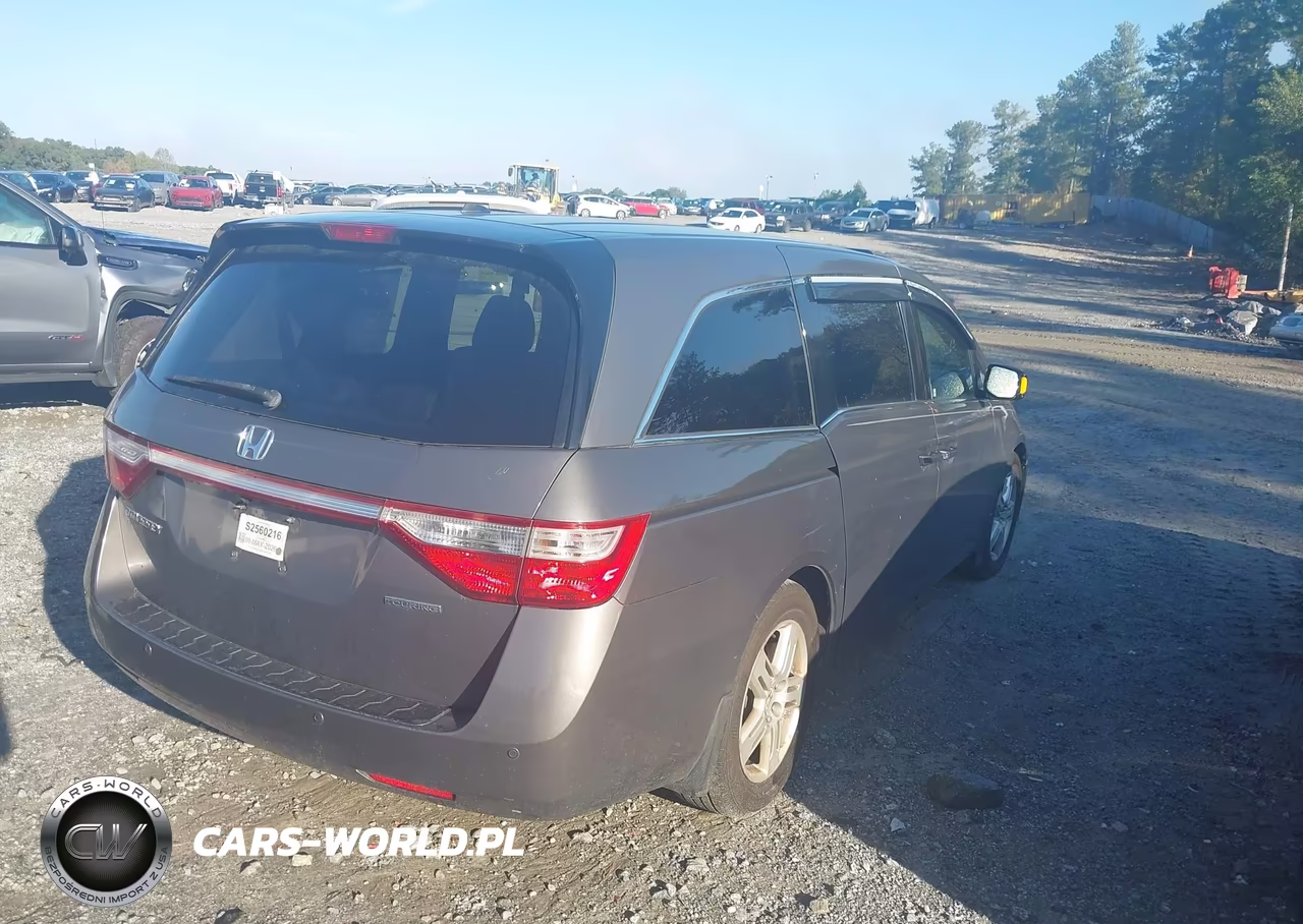 2013 Honda Odyssey Touring-Touring Elite VIN:5FNRL5H91DB080267 - 4