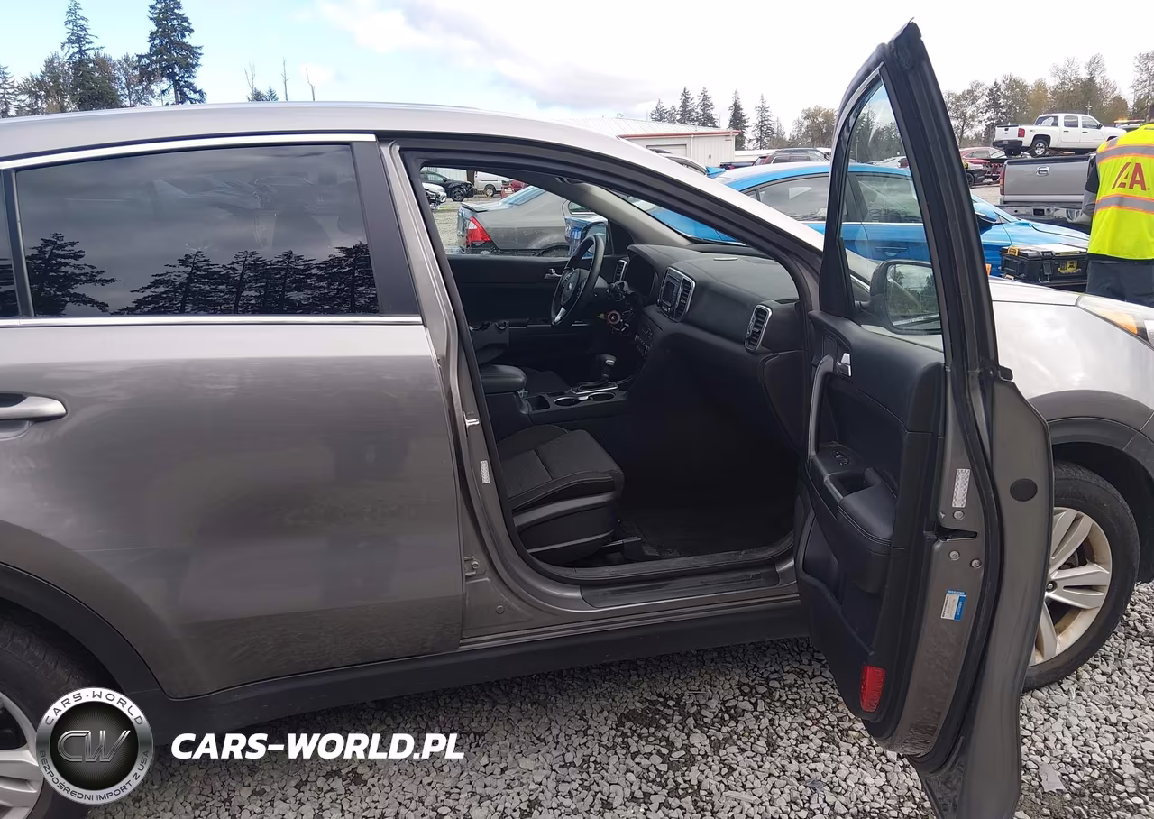 2018 Kia Sportage Lx VIN:KNDPMCACXJ7377425 - 5