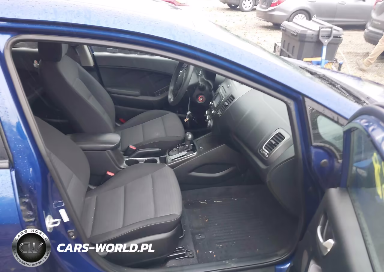 2017 Kia Forte Lx VIN:3KPFL4A76HE036251 - 5