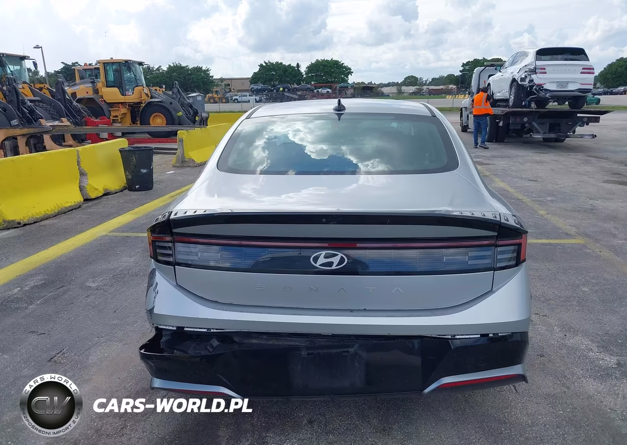 2025 Hyundai Sonata Sel VIN:KMHL64JA6SA435639 - 16
