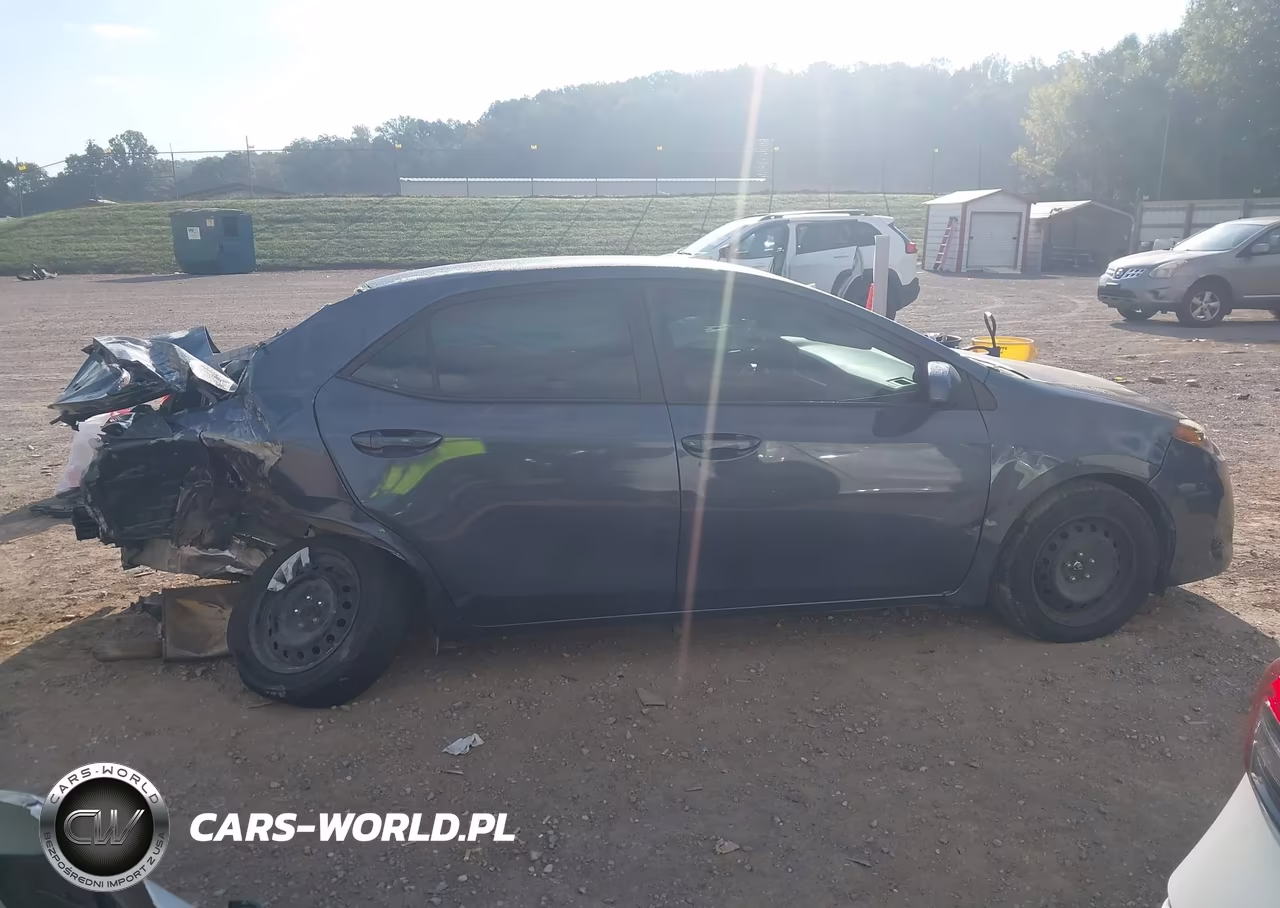 2019 Toyota Corolla Le VIN:5YFBURHE5KP864634 - 13