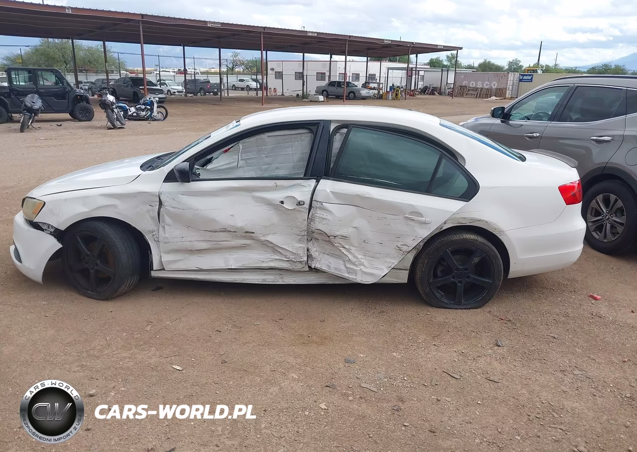 2012 Volkswagen Jetta 2.0L S VIN:3VW2K7AJ0CM371919 - 13