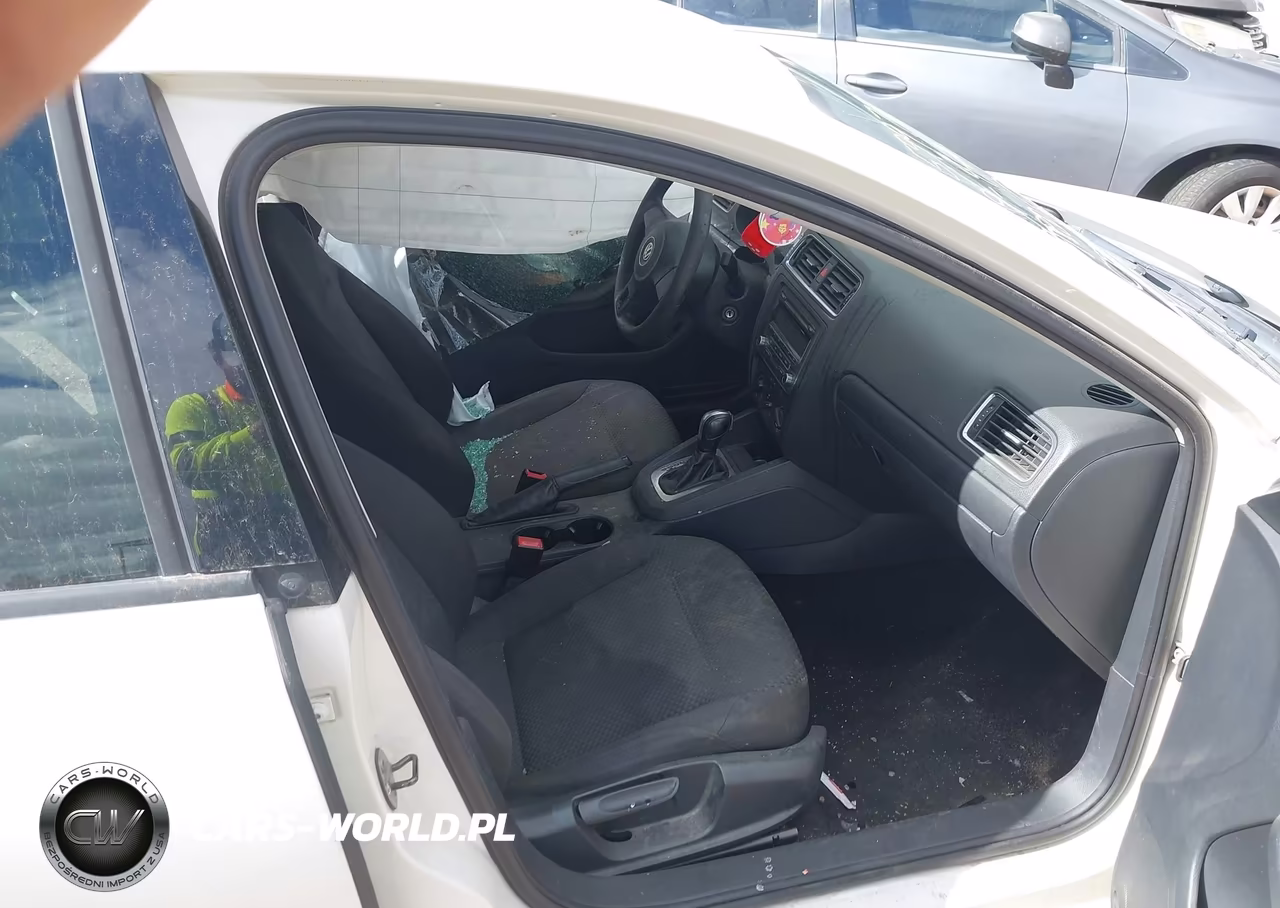 2012 Volkswagen Jetta 2.0L S VIN:3VW2K7AJ0CM371919 - 5