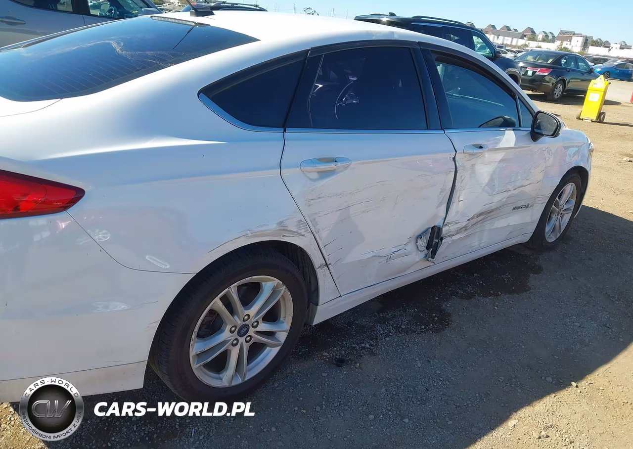 2018 Ford Fusion Hybrid Se VIN:3FA6P0LU2JR277423 - 17