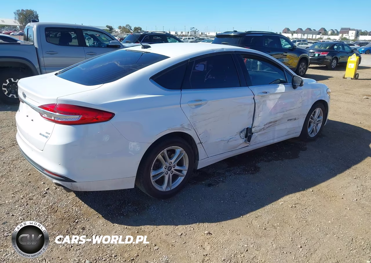 2018 Ford Fusion Hybrid Se VIN:3FA6P0LU2JR277423 - 4