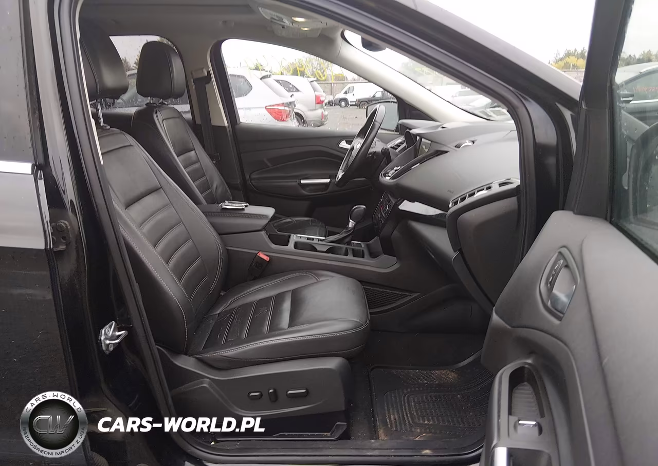 2017 Ford Escape Titanium VIN:1FMCU9JDXHUC58503 - 5