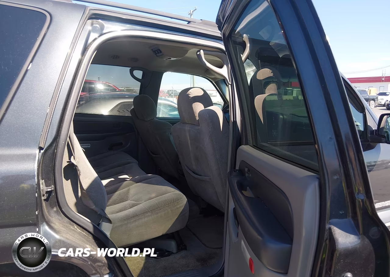 2003 Chevrolet Tahoe Ls VIN:1GNEC13V63R238825 - 8