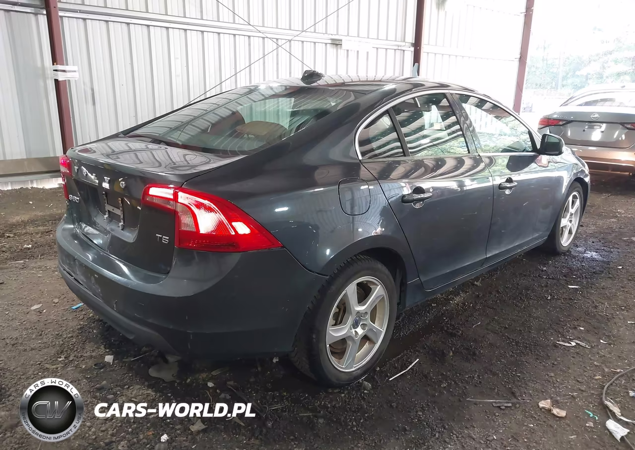 2012 Volvo S60 T5 VIN:YV1622FS4C2036897 - 4