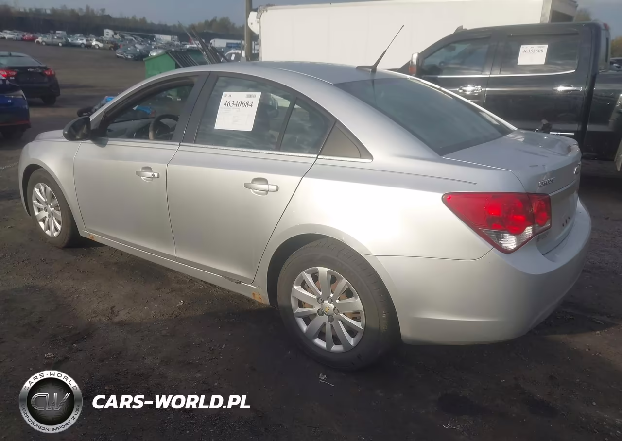 2011 Chevrolet Cruze Ls VIN:1G1PC5SH4B7187008 - 3