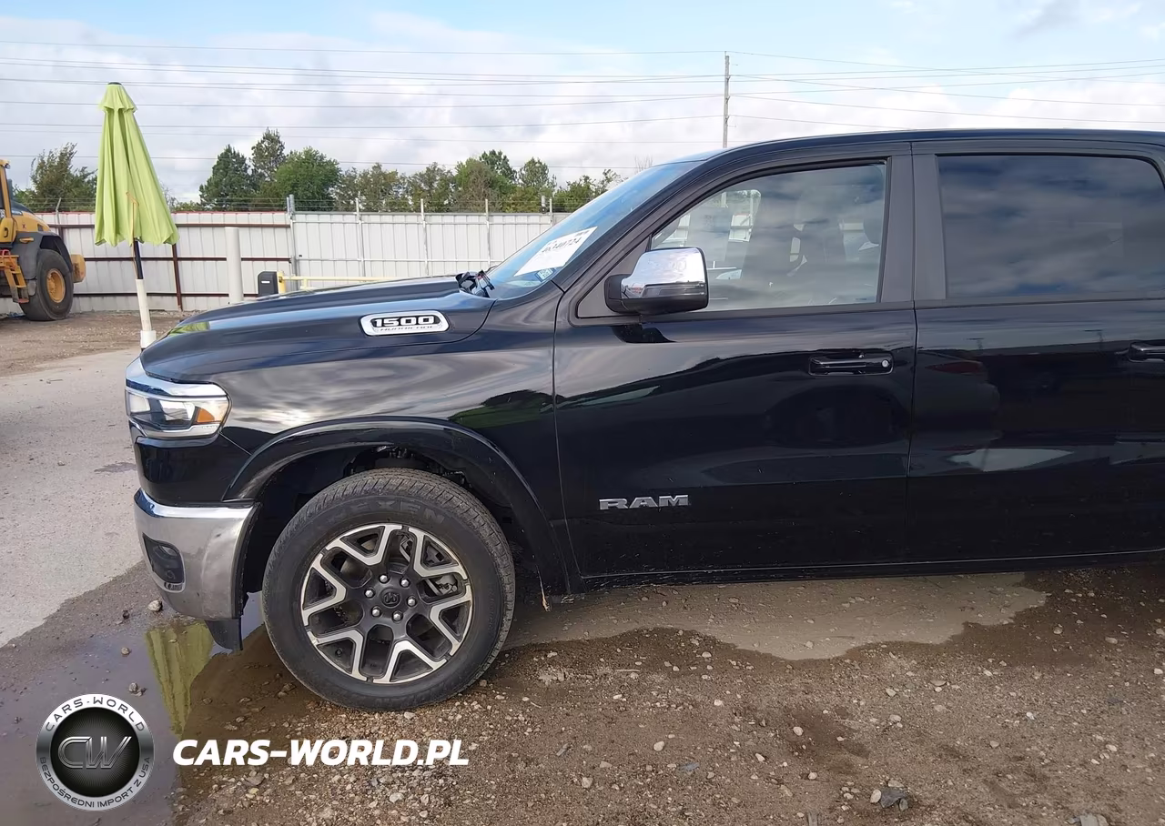 2026 Ram 1500 Laramie 4X4 5'7 Box VIN:3C6SRFJP6T4180901 - 14