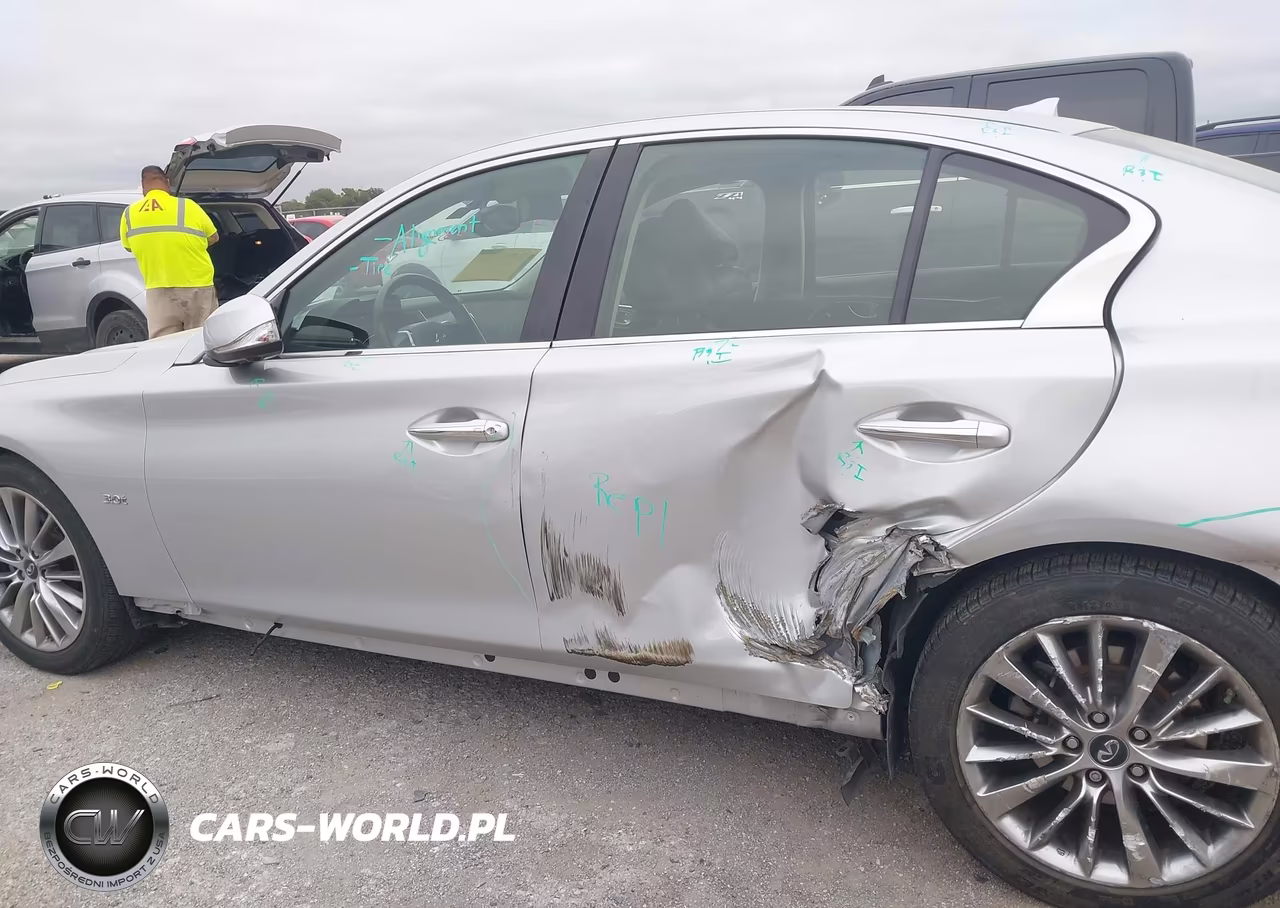 2018 Infiniti Q50 3.0T Luxe VIN:JN1EV7AR2JM438903 - 14