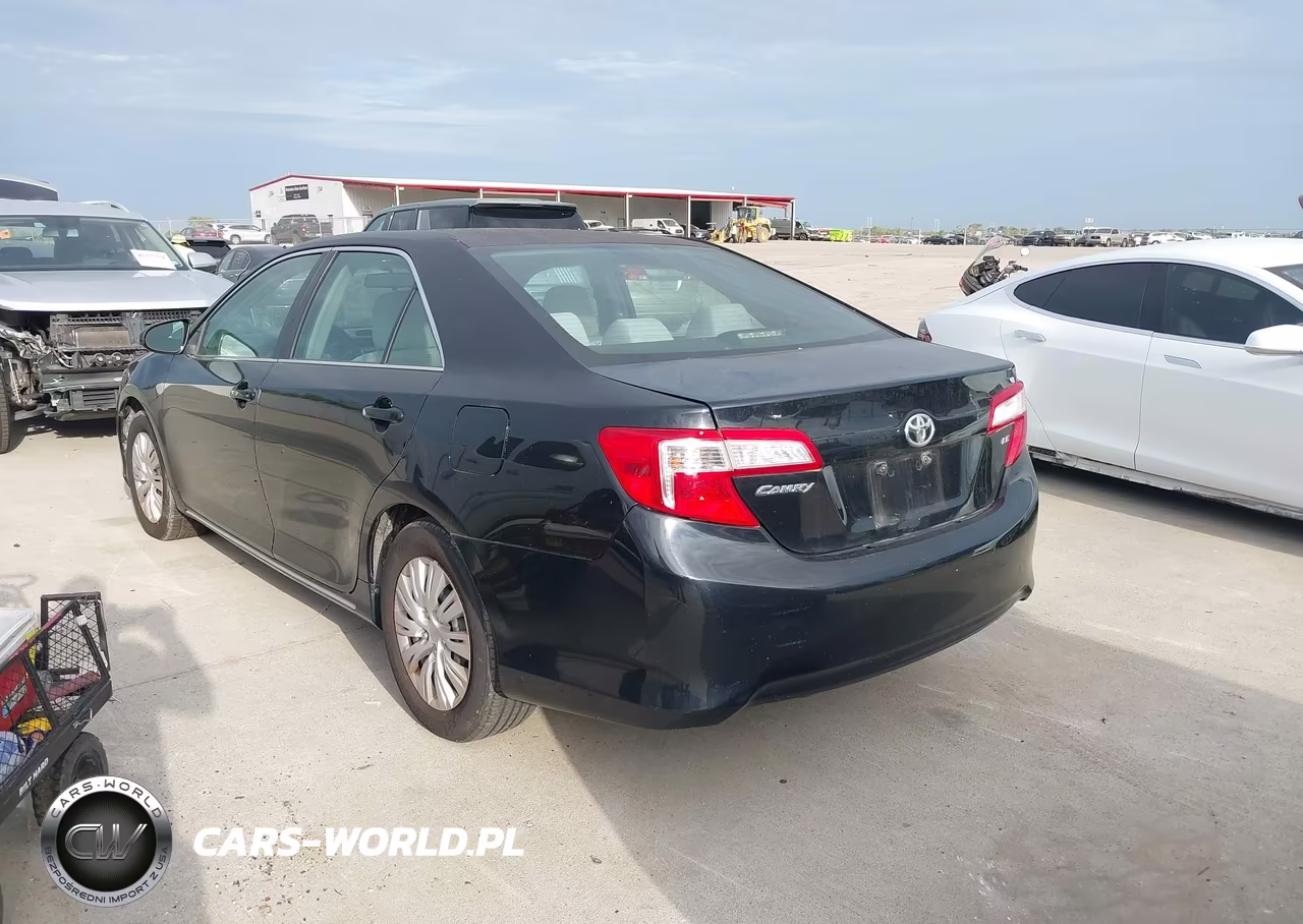 2012 Toyota Camry Le VIN:4T4BF1FK7CR161949 - 3