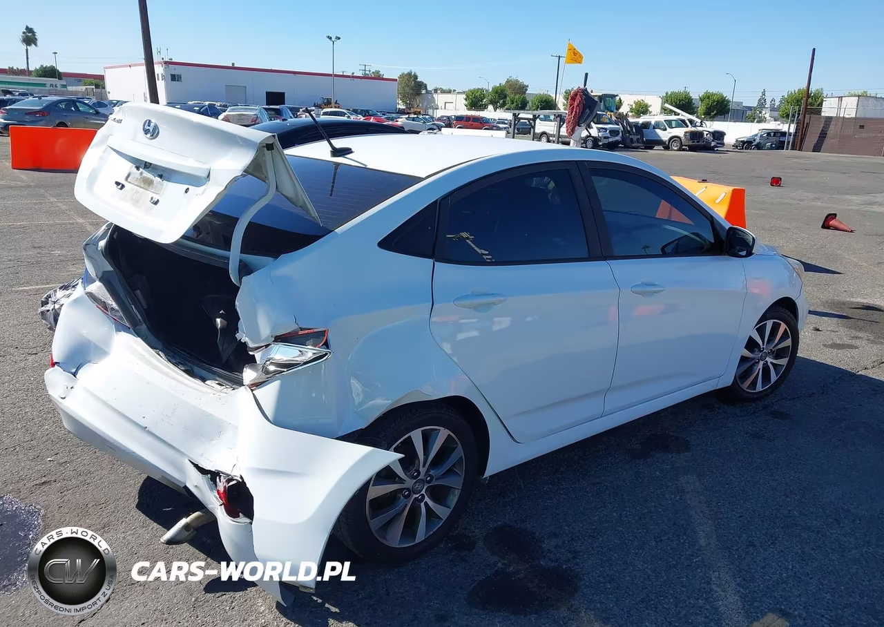 2017 Hyundai Accent Value Edition VIN:KMHCT4AE2HU272409 - 4