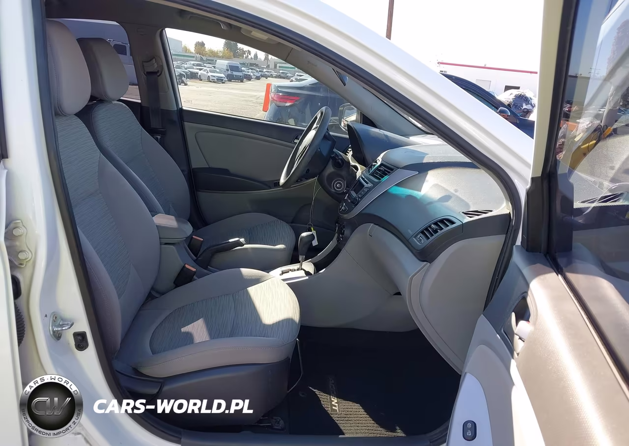 2017 Hyundai Accent Value Edition VIN:KMHCT4AE2HU272409 - 5