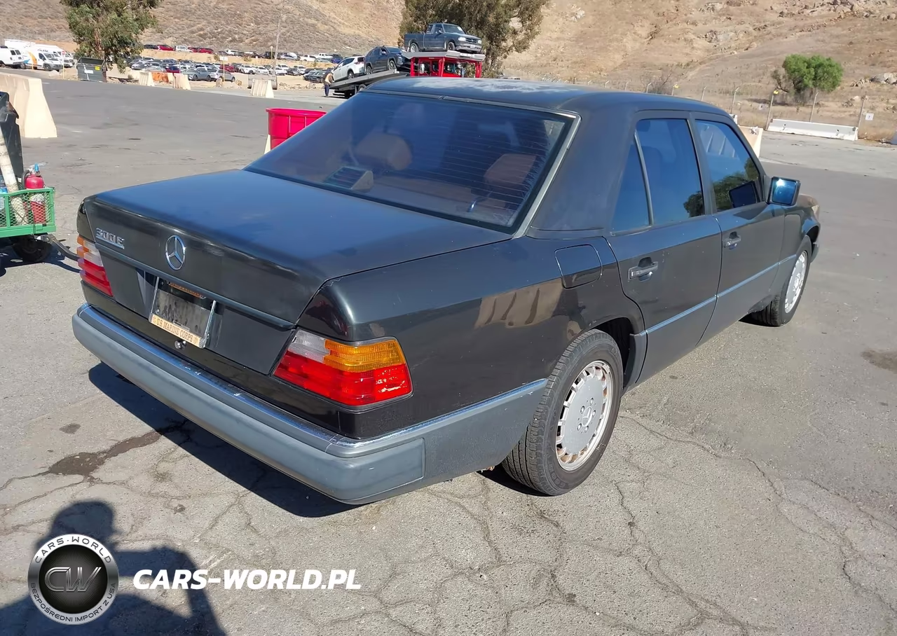1991 Mercedes-Benz 300 E VIN:WDBEA30D1MB345988 - 4