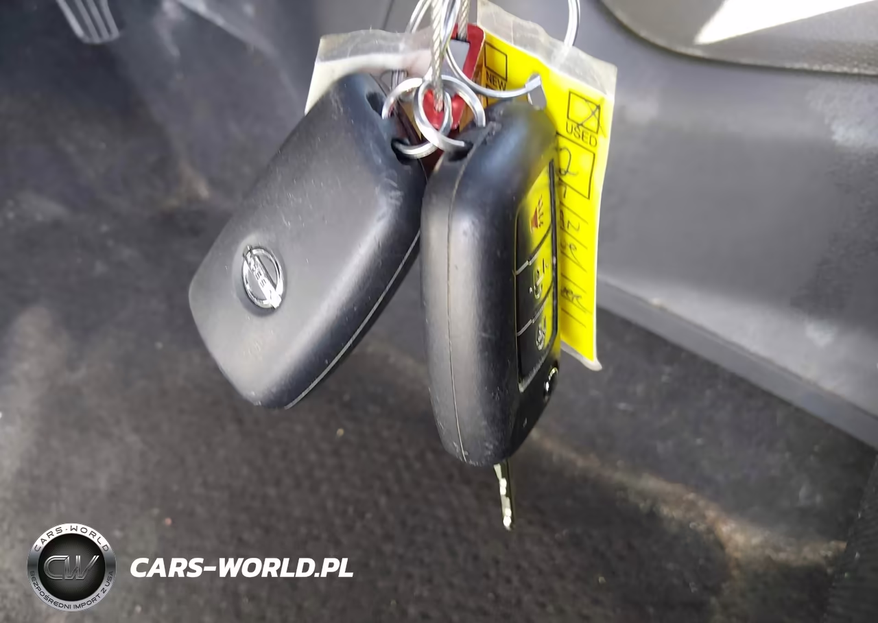 2017 Nissan Rogue S VIN:JN8AT2MT3HW392416 - 11