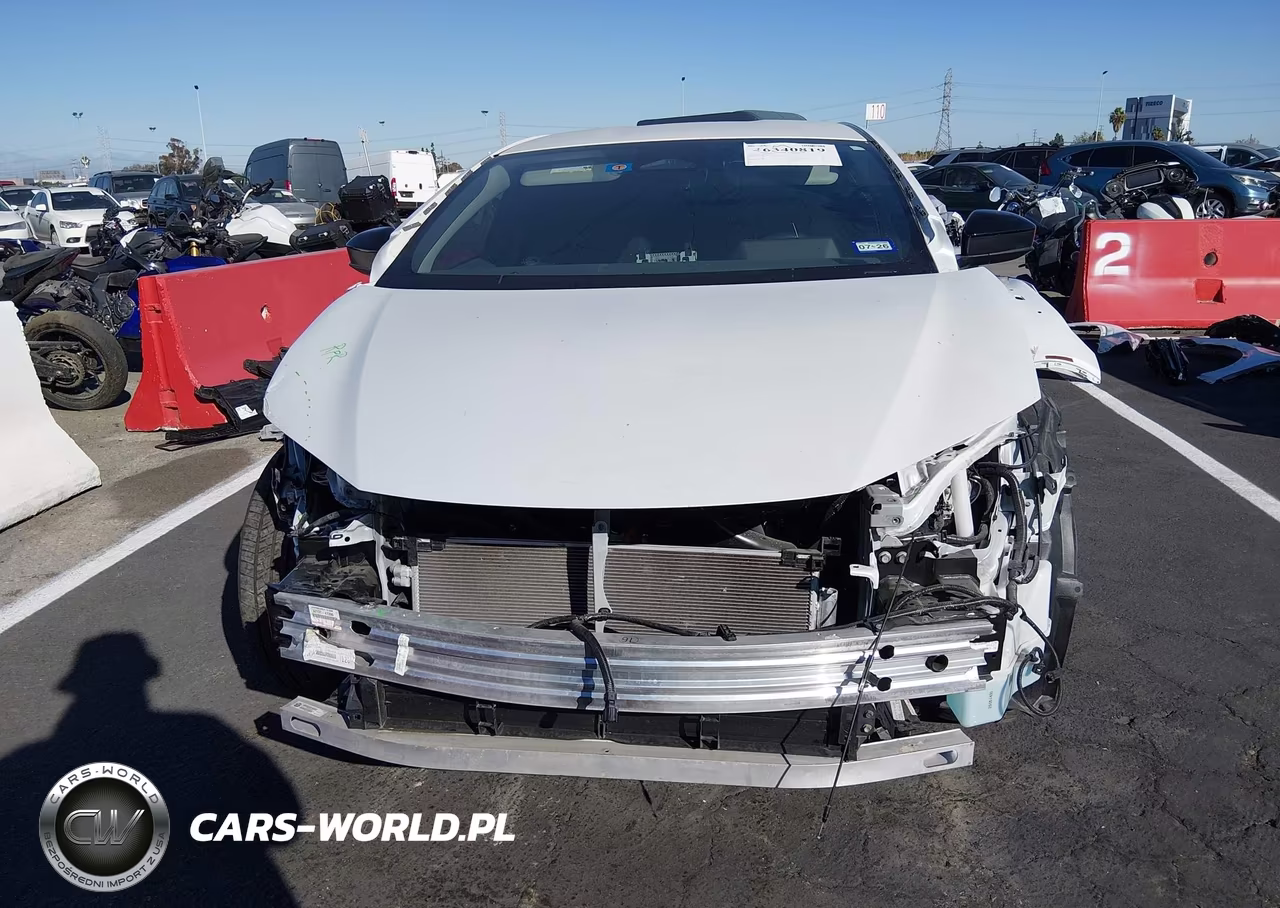 2025 Toyota Prius Le VIN:JTDACAAUXS3062249 - 12