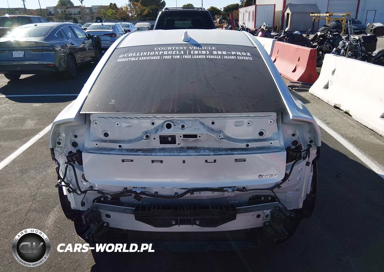 2025 Toyota Prius Le VIN:JTDACAAUXS3062249 - 16