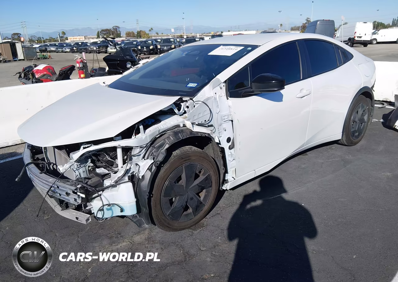 2025 Toyota Prius Le VIN:JTDACAAUXS3062249 - 2