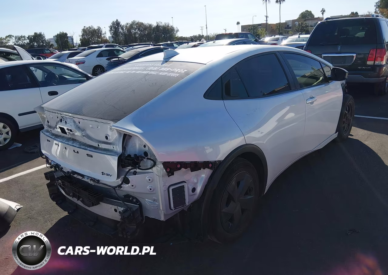 2025 Toyota Prius Le VIN:JTDACAAUXS3062249 - 4