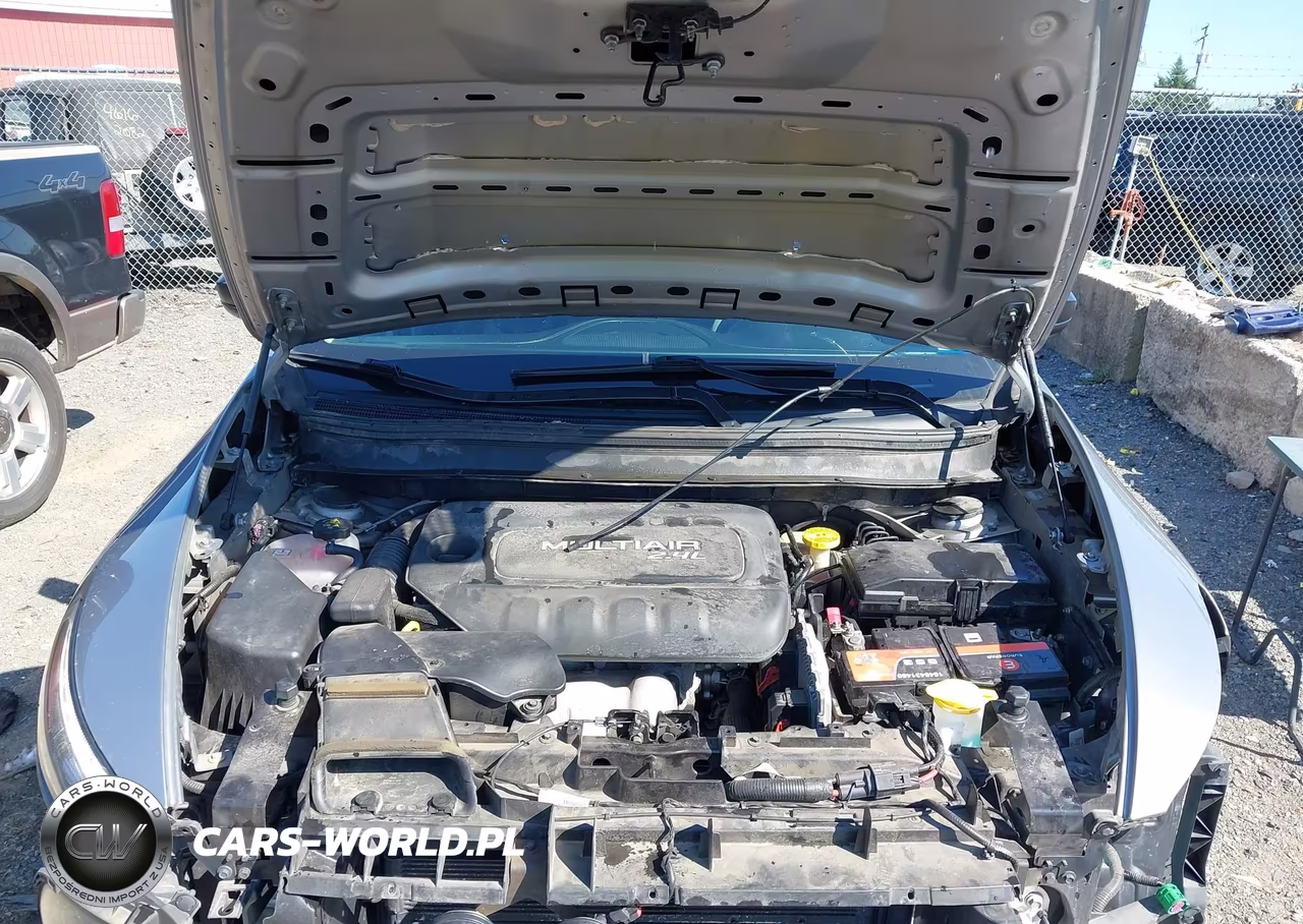 2016 Jeep Cherokee Sport VIN:1C4PJMAB2GW226714 - 10