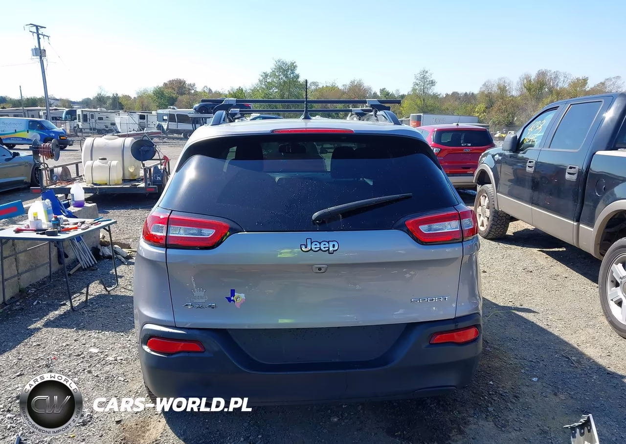 2016 Jeep Cherokee Sport VIN:1C4PJMAB2GW226714 - 17