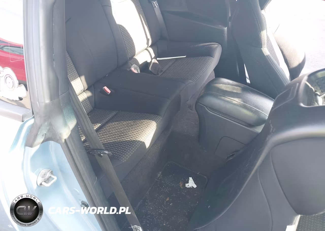 2010 Hyundai Genesis 2.0T VIN:KMHHT6KD8AU038952 - 8