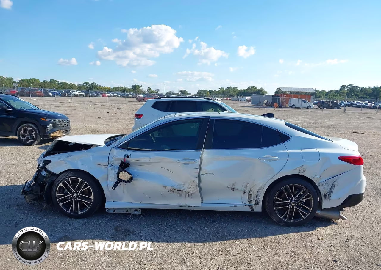 2025 Toyota Camry Xle VIN:4T1DAACK5SU165728 - 14