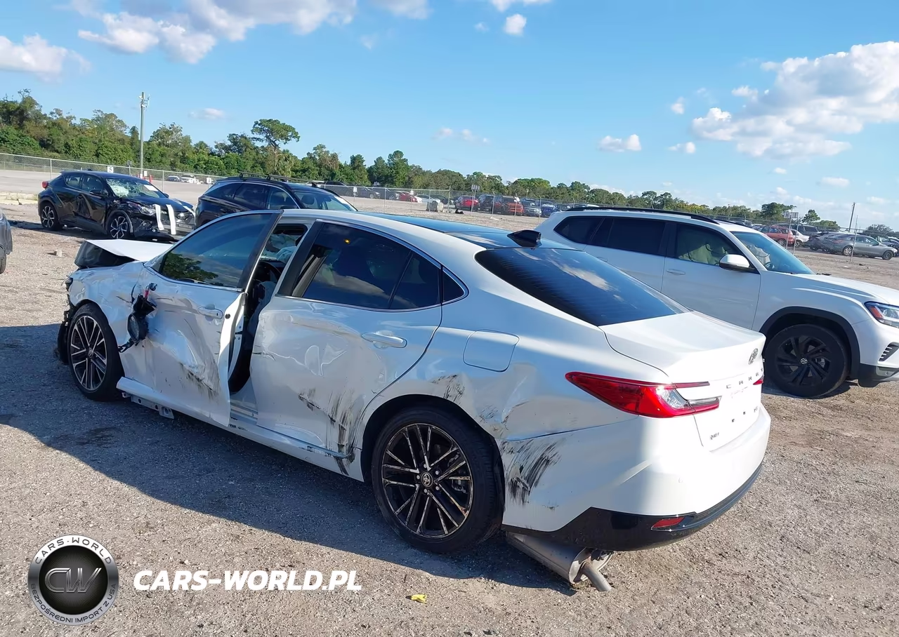 2025 Toyota Camry Xle VIN:4T1DAACK5SU165728 - 3