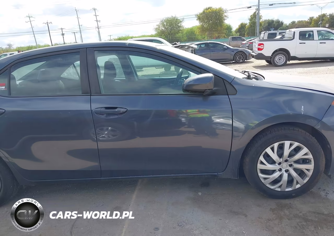 2019 Toyota Corolla Le VIN:5YFBURHE7KP860732 - 13