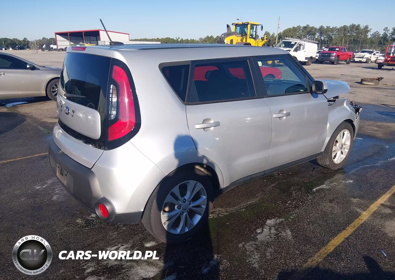 2015 Kia Soul + VIN:KNDJP3A51F7811785 - 4