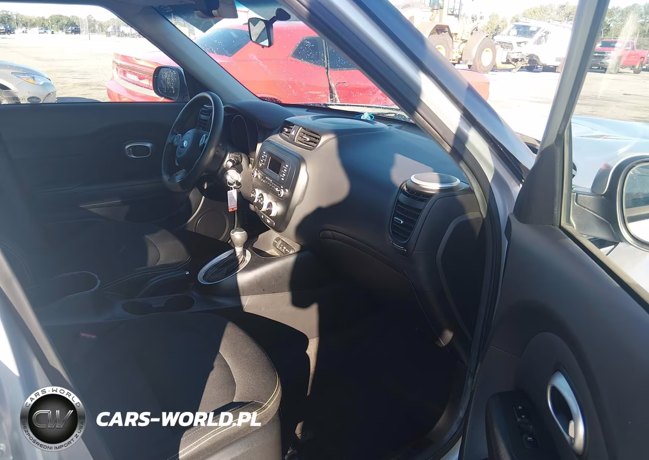 2015 Kia Soul + VIN:KNDJP3A51F7811785 - 5