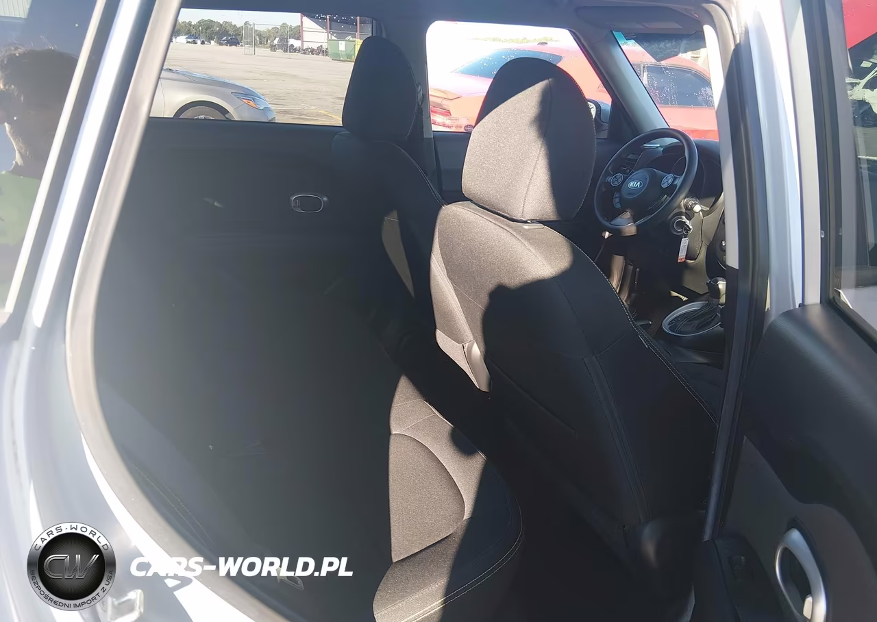 2015 Kia Soul + VIN:KNDJP3A51F7811785 - 8