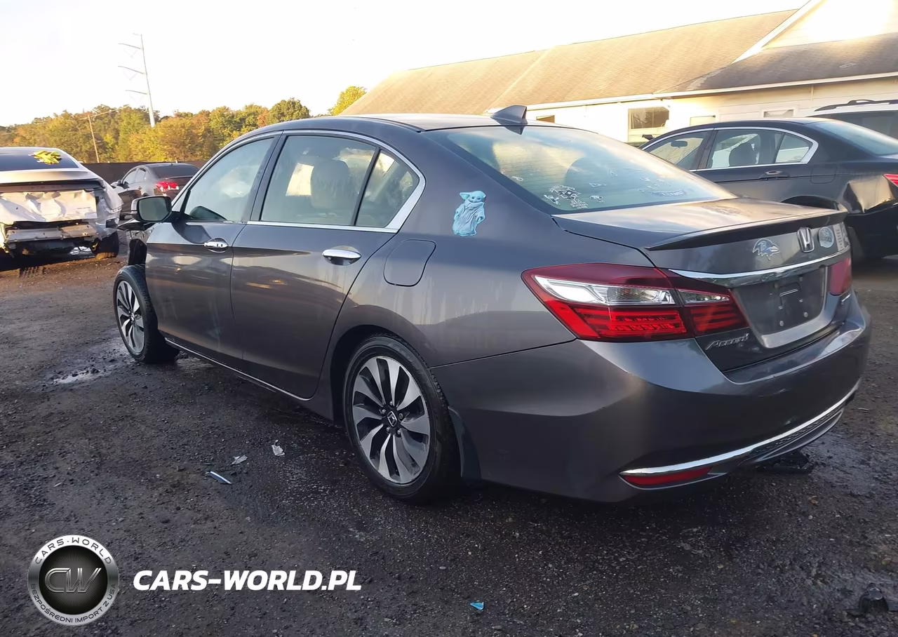2017 Honda Accord Hybrid VIN:JHMCR6F36HC001069 - 3