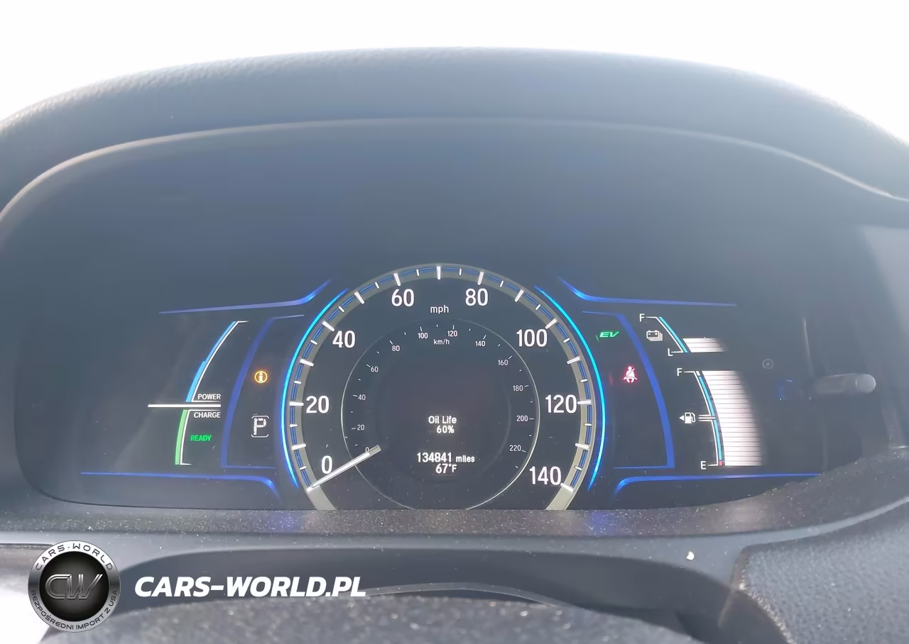 2017 Honda Accord Hybrid VIN:JHMCR6F36HC001069 - 7