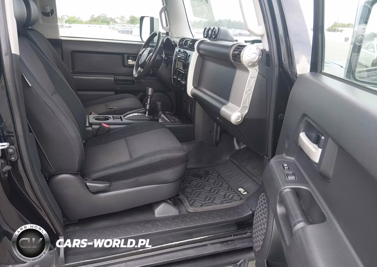 2008 Toyota Fj Cruiser VIN:JTEBU11F68K043632 - 5