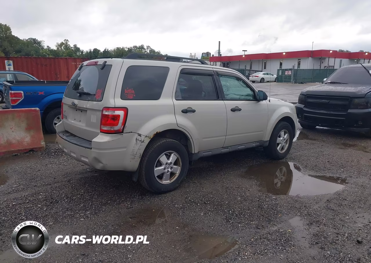 2009 Ford Escape Xlt VIN:1FMCU03G29KA62989 - 4