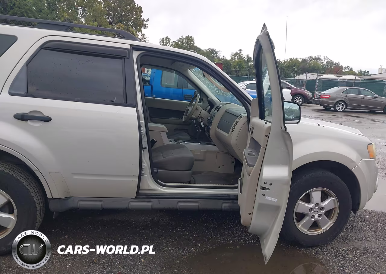2009 Ford Escape Xlt VIN:1FMCU03G29KA62989 - 5