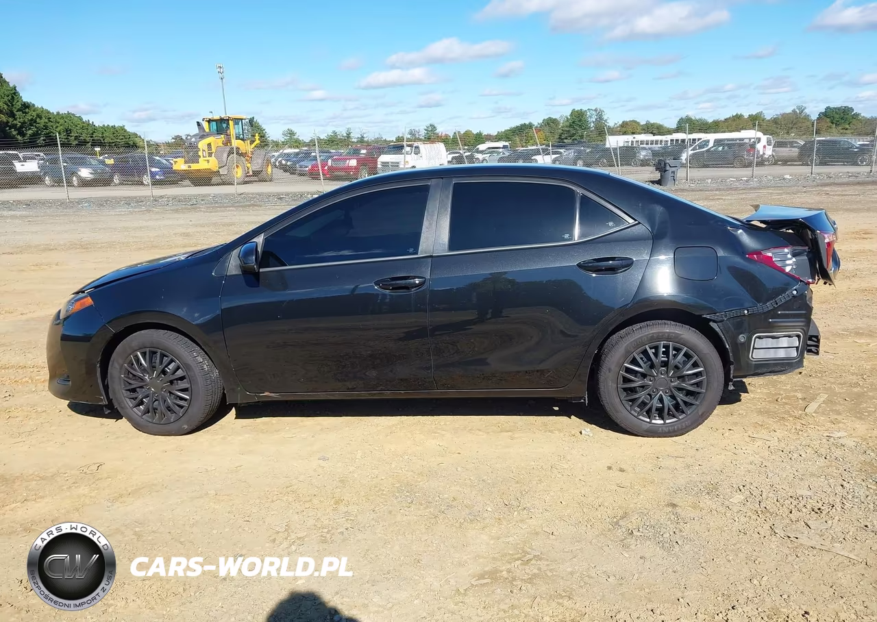 2019 Toyota Corolla Le VIN:2T1BURHE9KC218416 - 14