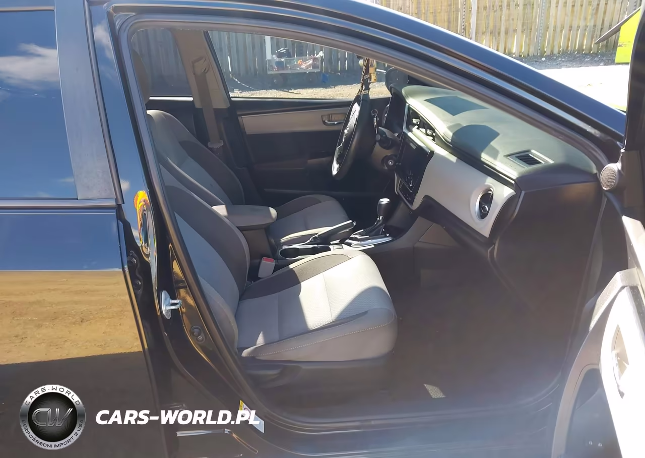 2019 Toyota Corolla Le VIN:2T1BURHE9KC218416 - 5