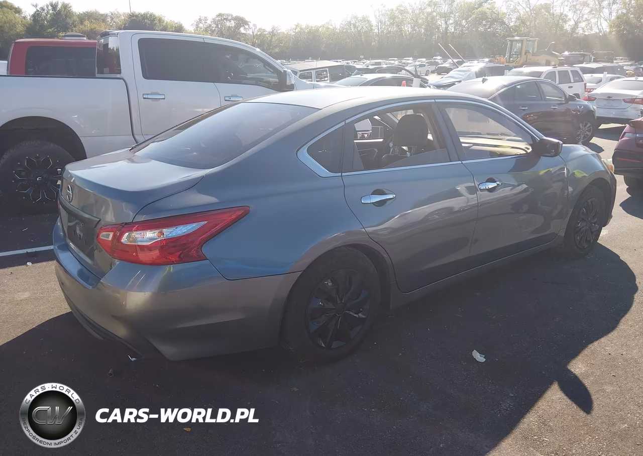 2017 Nissan Altima 2.5 S VIN:1N4AL3AP8HN353115 - 4