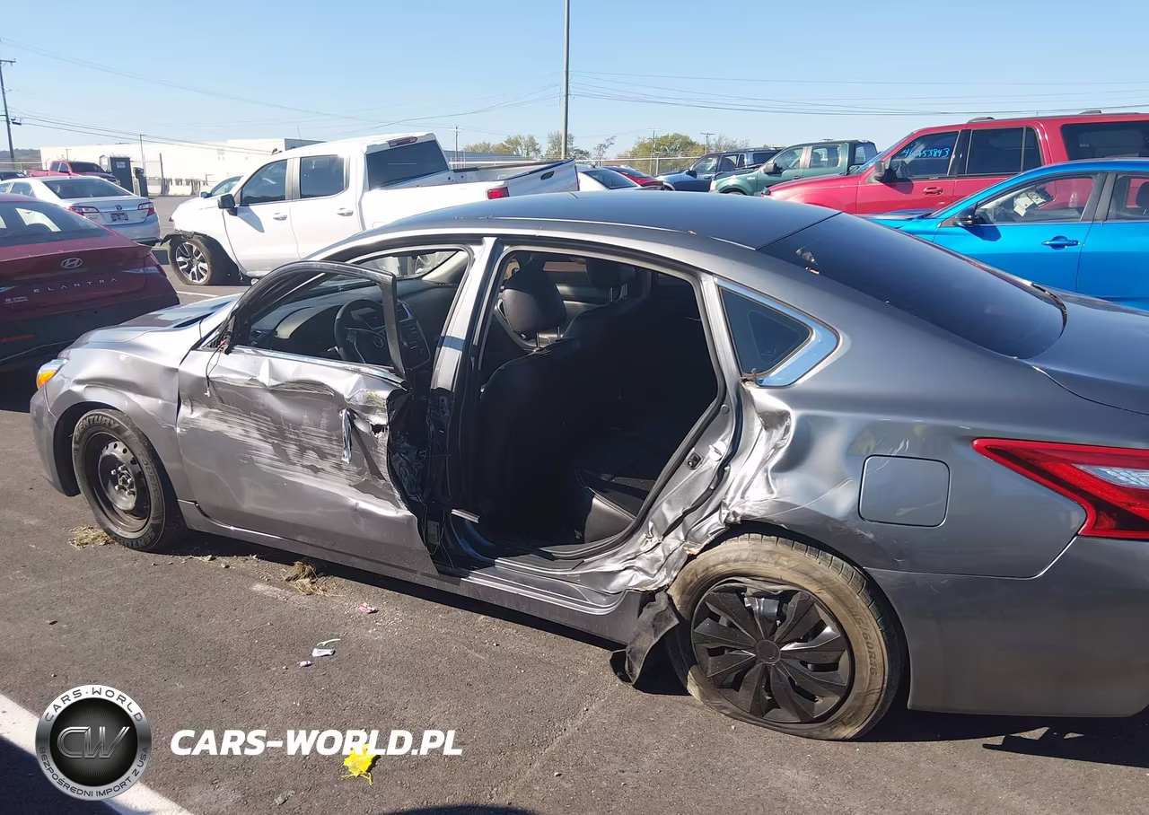 2017 Nissan Altima 2.5 S VIN:1N4AL3AP8HN353115 - 6