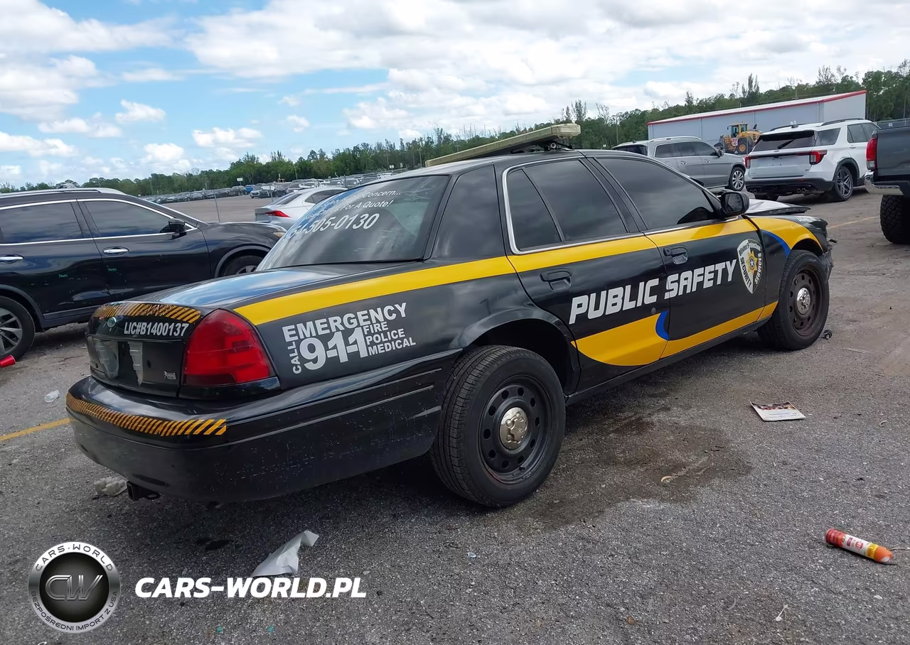 2011 Ford Crown Victoria Police Interceptor VIN:2FABP7BV5BX143607 - 4