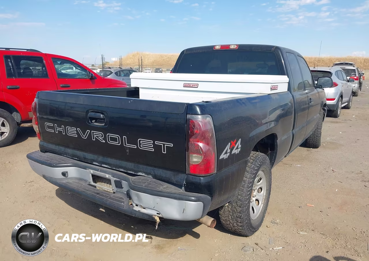 2007 Chevrolet Silverado 1500 Classic Work Truck VIN:1GCEK19Z57Z120096 - 4